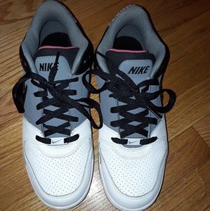 Nike Prestige Womens